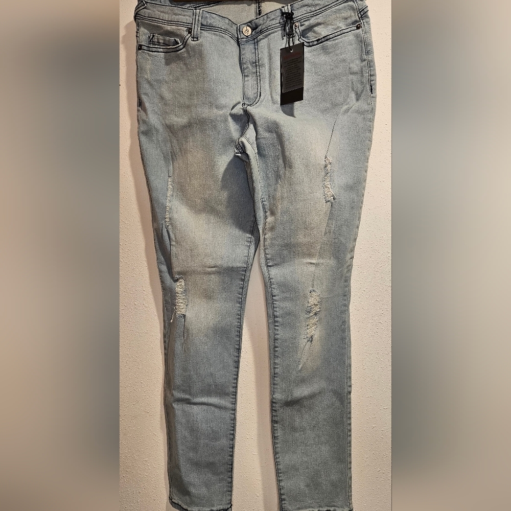 Poetic Justice Madison Skinny Distressed Jeans NWT Sz. 32